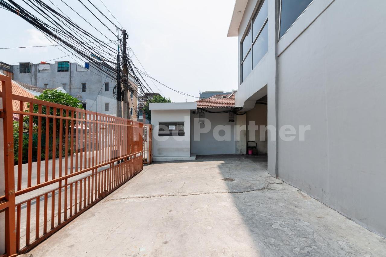 Orange Garden 47 Mitra Reddoorz Hotel 2*